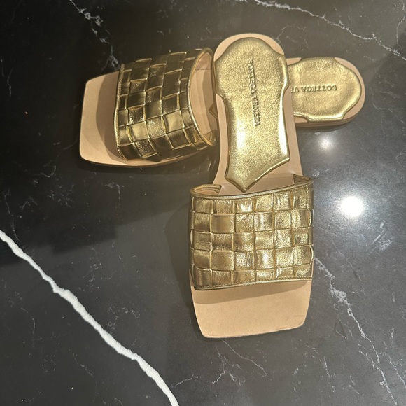 Bottega Veneta Gokd woven sandals - Picture 2 of 2